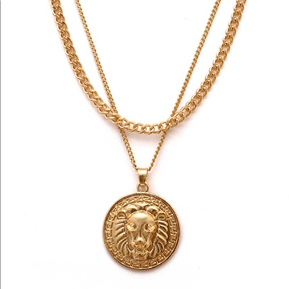 Luxury Gold Lion Medallion Chain Necklace - Picture 4 of 4
